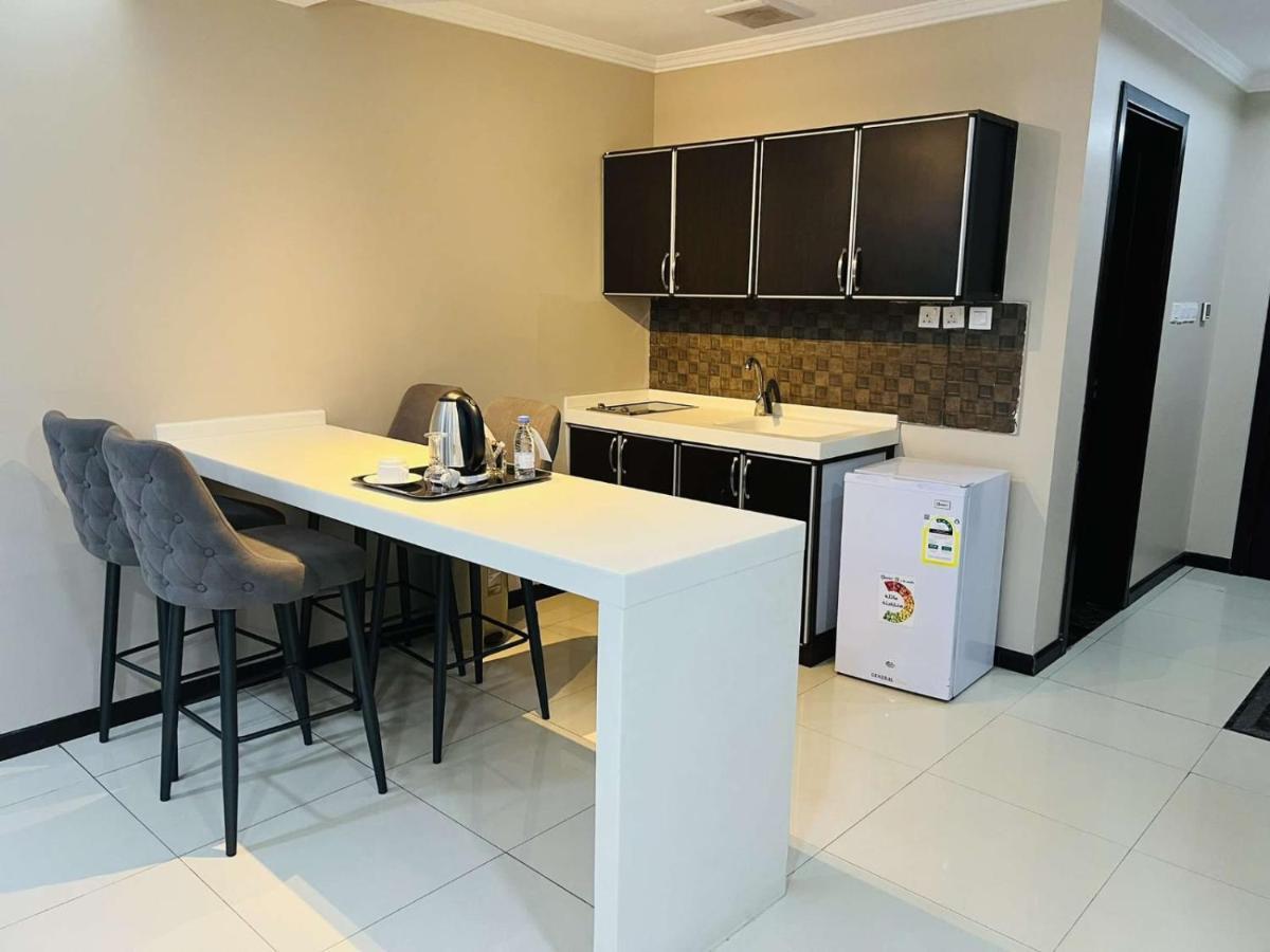 اصاله الشروق للأجنحه الفندقيه Khobar Exterior foto
