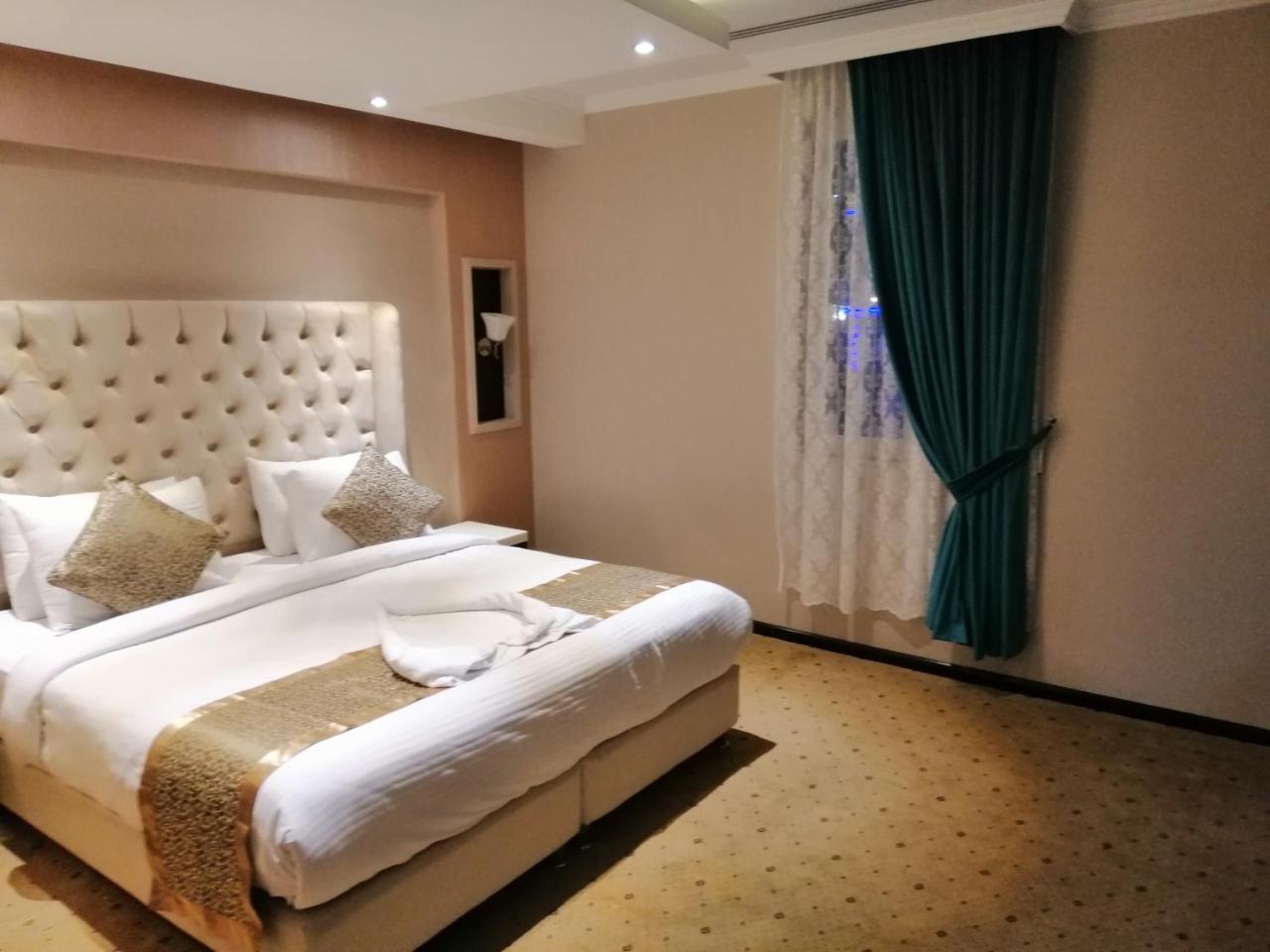 اصاله الشروق للأجنحه الفندقيه Khobar Exterior foto