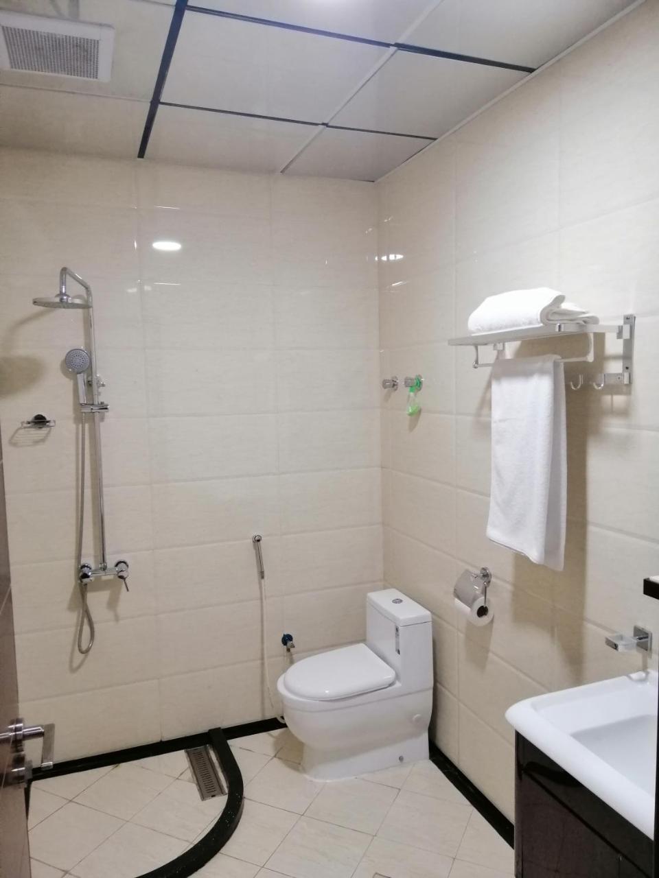 اصاله الشروق للأجنحه الفندقيه Khobar Exterior foto
