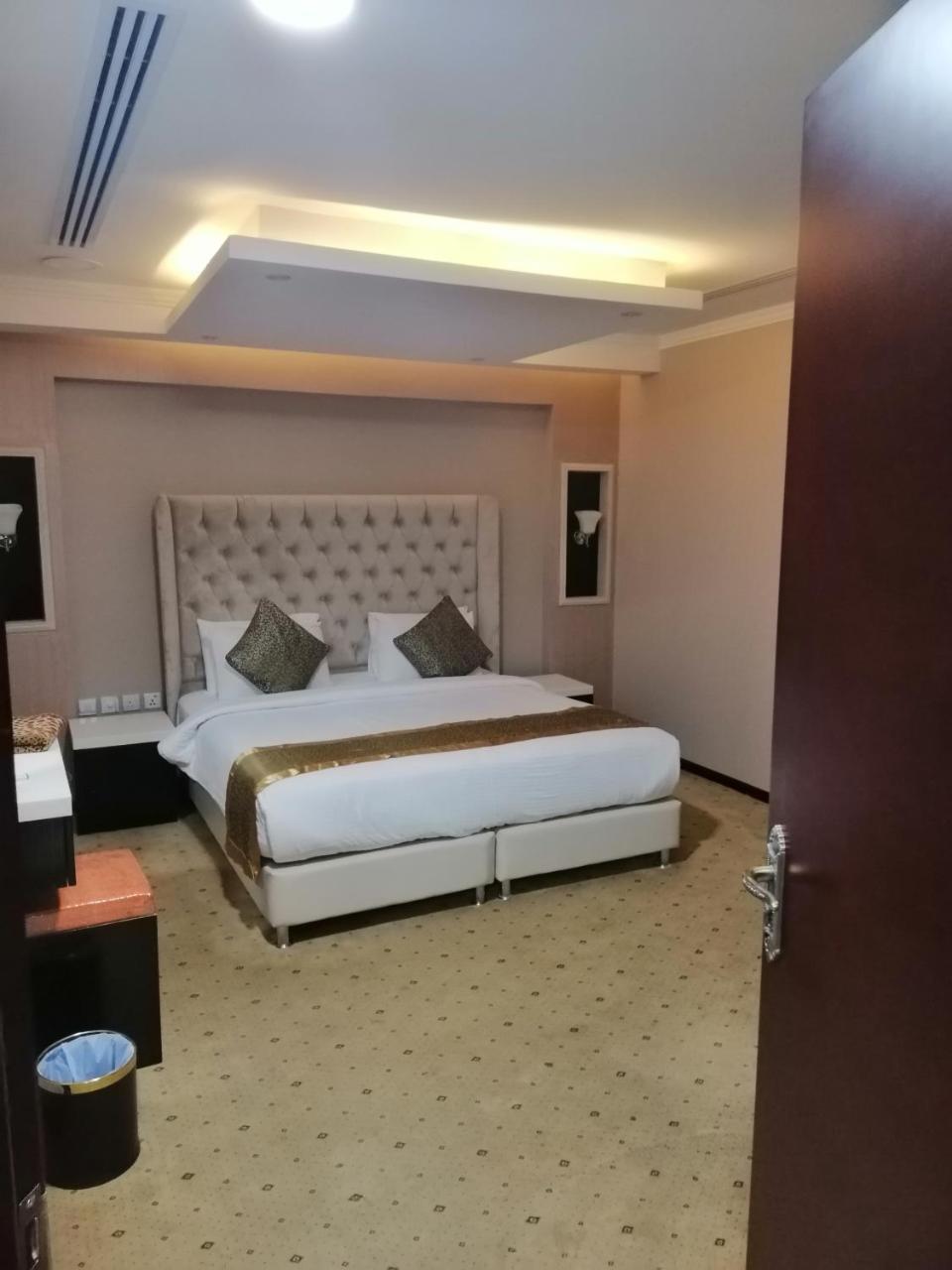 اصاله الشروق للأجنحه الفندقيه Khobar Exterior foto